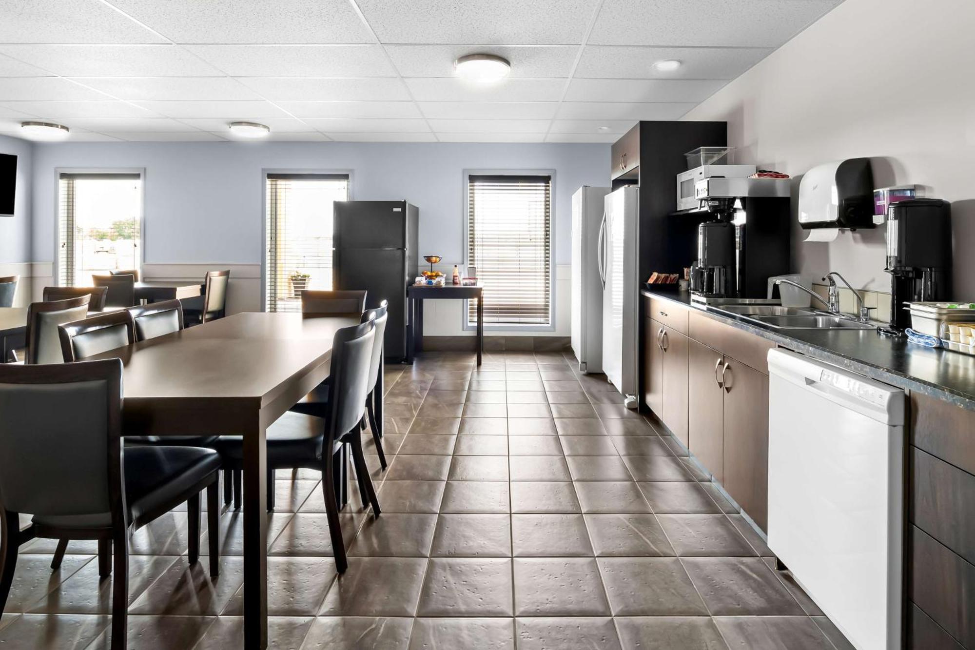 Surestay Studio By Best Western Hardisty Exteriör bild