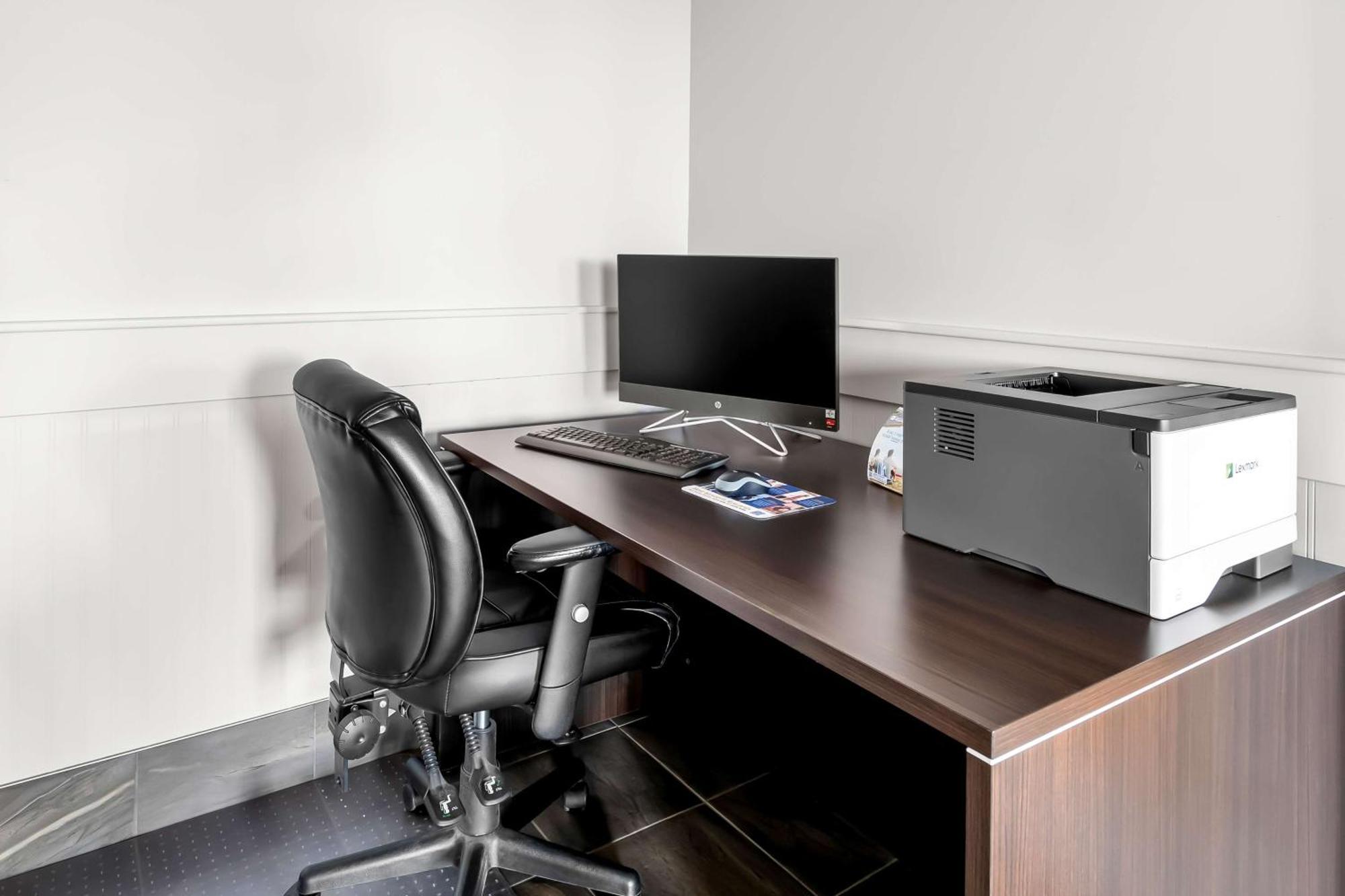 Surestay Studio By Best Western Hardisty Exteriör bild